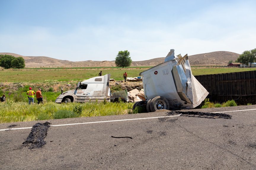 What To Know in a Distracted Truck Driving Accident